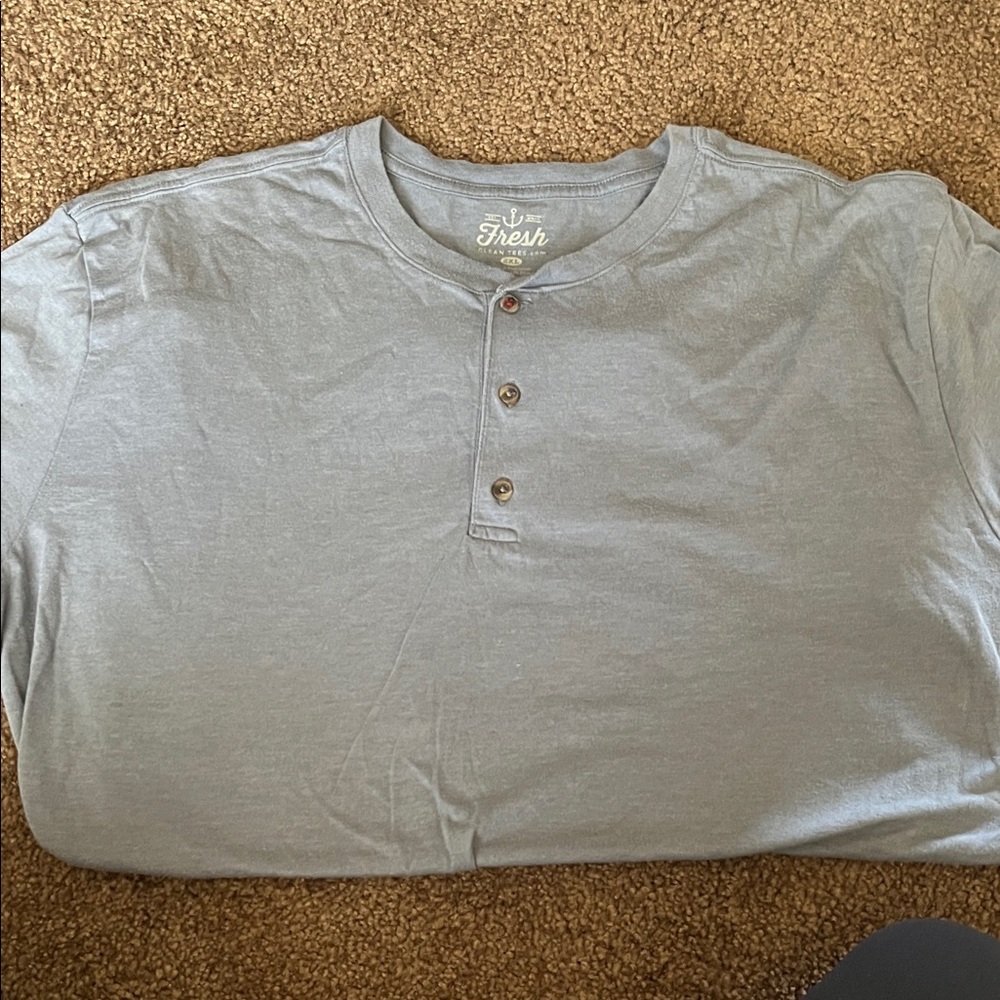 Fresh Men's Short-Sleeve Light Blue Henley Tee